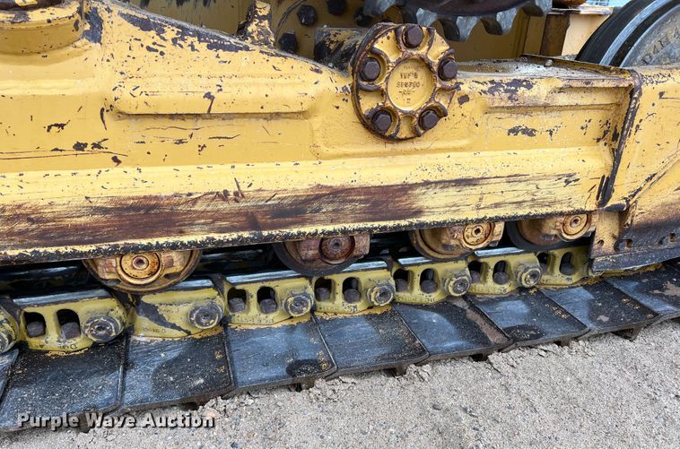 image for item DO8777 1997 Caterpillar D5M XL  dozer