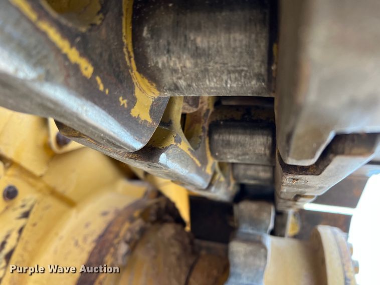 image for item DO8777 1997 Caterpillar D5M XL  dozer