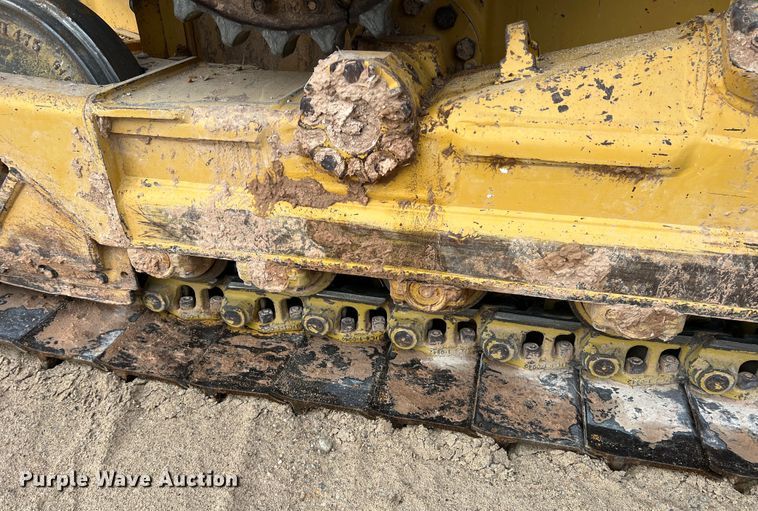 image for item DO8777 1997 Caterpillar D5M XL  dozer