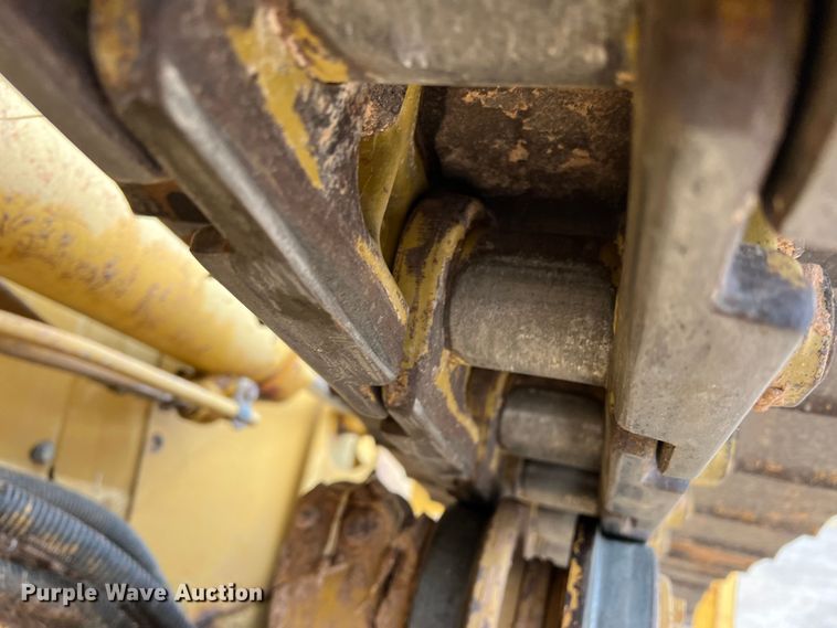 image for item DO8777 1997 Caterpillar D5M XL  dozer