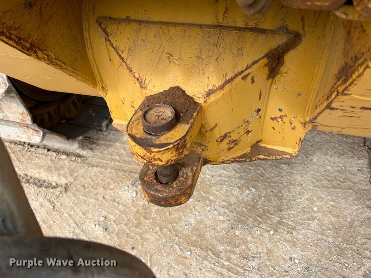image for item DO8779 1994 Caterpillar D8N  crawler tractor