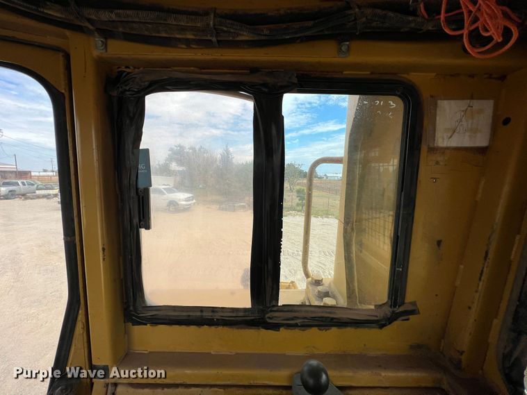 image for item DO8779 1994 Caterpillar D8N  crawler tractor