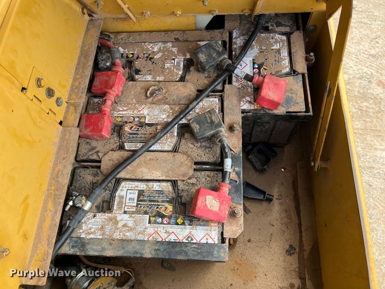 image for item DO8779 1994 Caterpillar D8N  crawler tractor