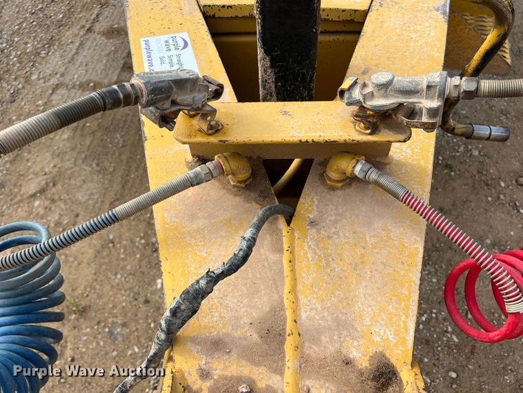 image for item DO8781 1998 Dynaweld  equipment trailer