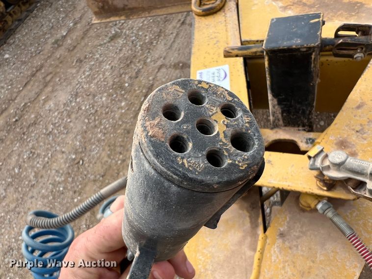 image for item DO8781 1998 Dynaweld  equipment trailer