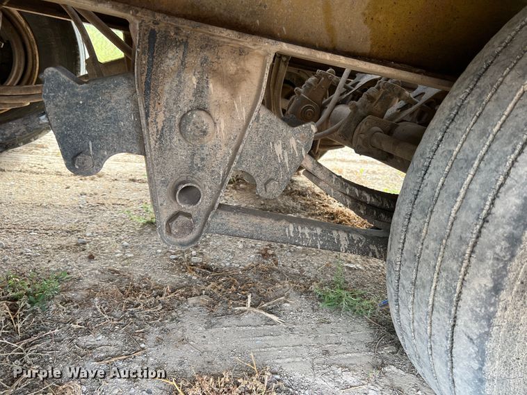 image for item DO8781 1998 Dynaweld  equipment trailer