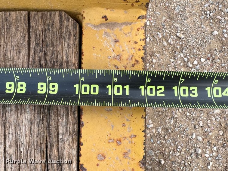 image for item DO8781 1998 Dynaweld  equipment trailer