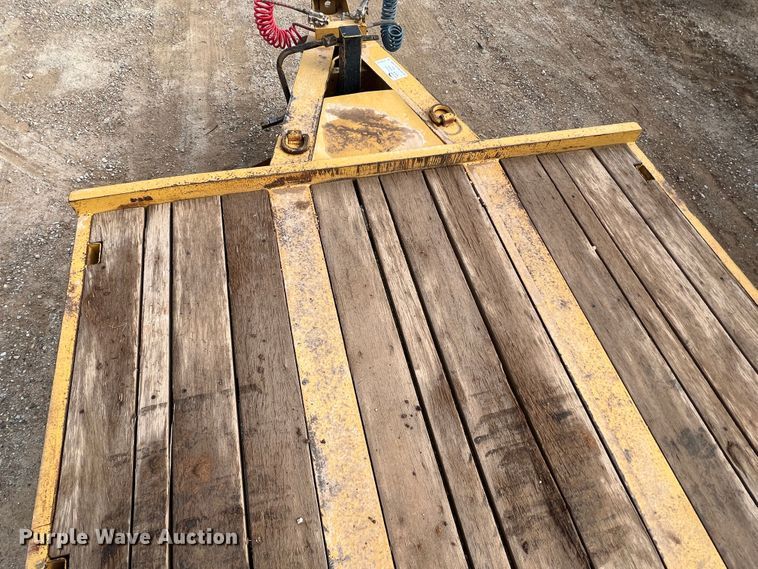 image for item DO8781 1998 Dynaweld  equipment trailer