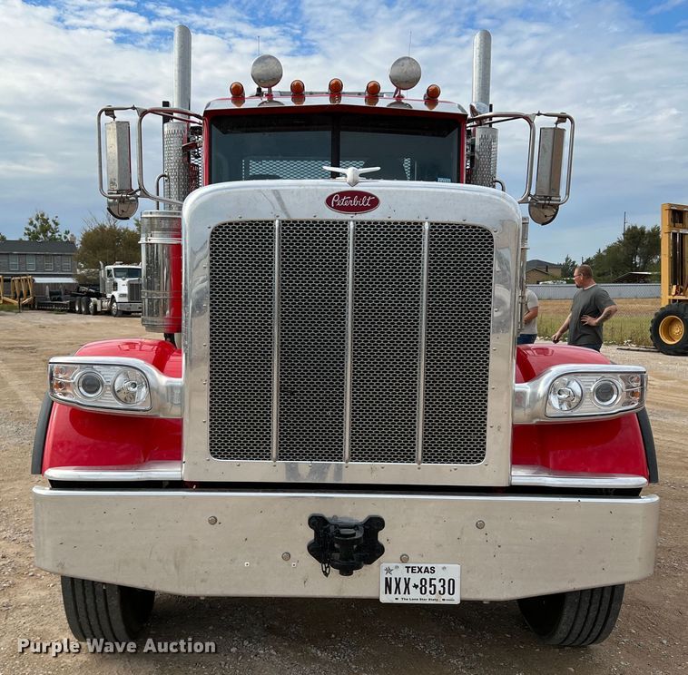 image for item DO8783 2021 Peterbilt 389  Figure 8 fiber optic reel truck