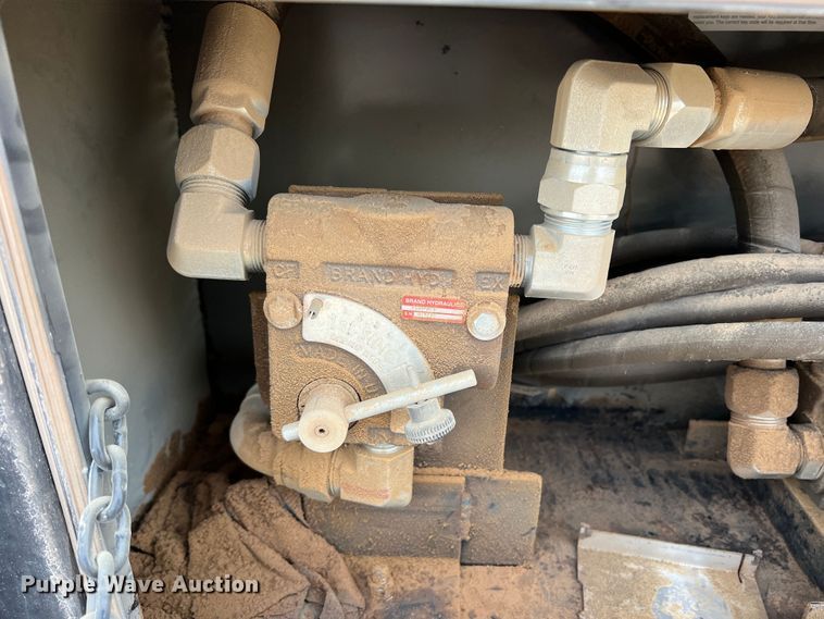 image for item DO8783 2021 Peterbilt 389  Figure 8 fiber optic reel truck