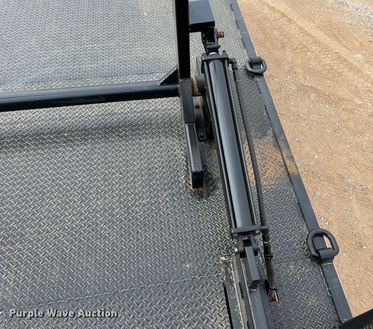 image for item DO8783 2021 Peterbilt 389  Figure 8 fiber optic reel truck