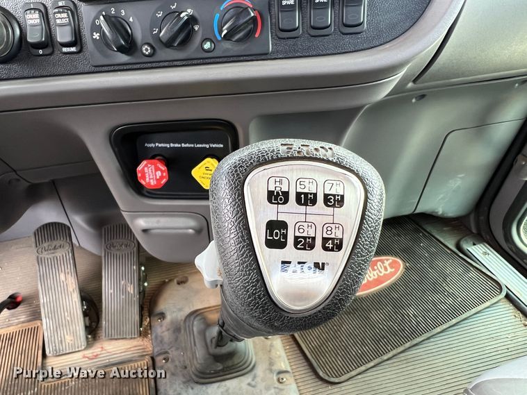 image for item DO8783 2021 Peterbilt 389  Figure 8 fiber optic reel truck