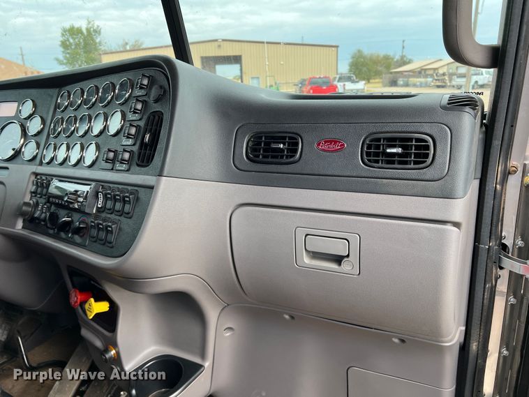 image for item DO8783 2021 Peterbilt 389  Figure 8 fiber optic reel truck