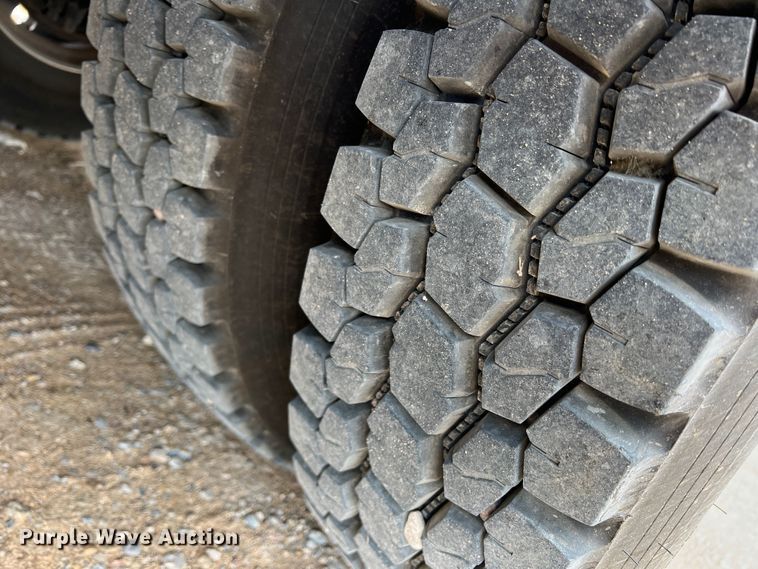 image for item DO8783 2021 Peterbilt 389  Figure 8 fiber optic reel truck