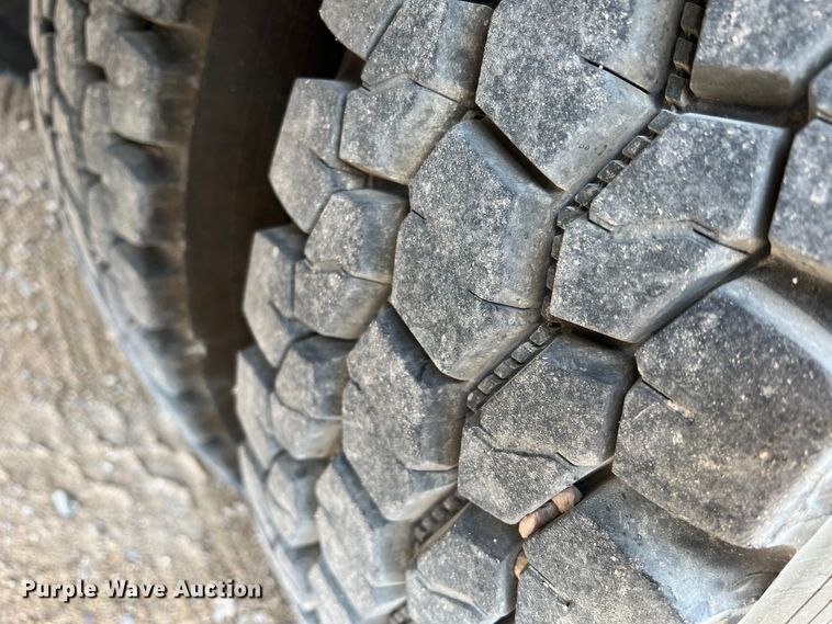 image for item DO8783 2021 Peterbilt 389  Figure 8 fiber optic reel truck