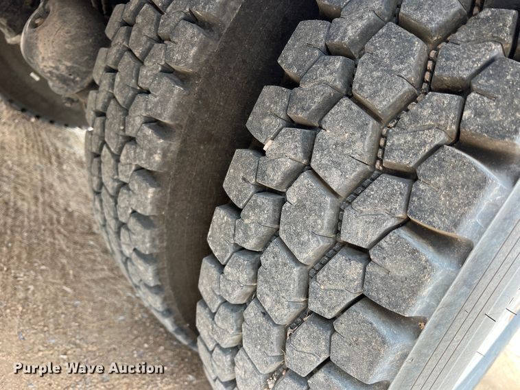 image for item DO8783 2021 Peterbilt 389  Figure 8 fiber optic reel truck