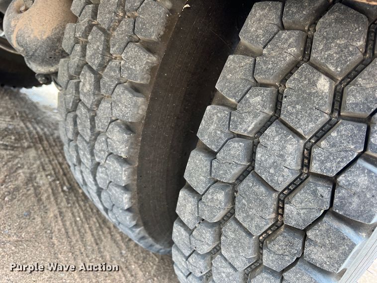 image for item DO8783 2021 Peterbilt 389  Figure 8 fiber optic reel truck