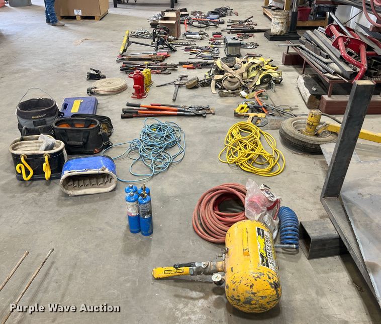 image for item DO8792 Tools