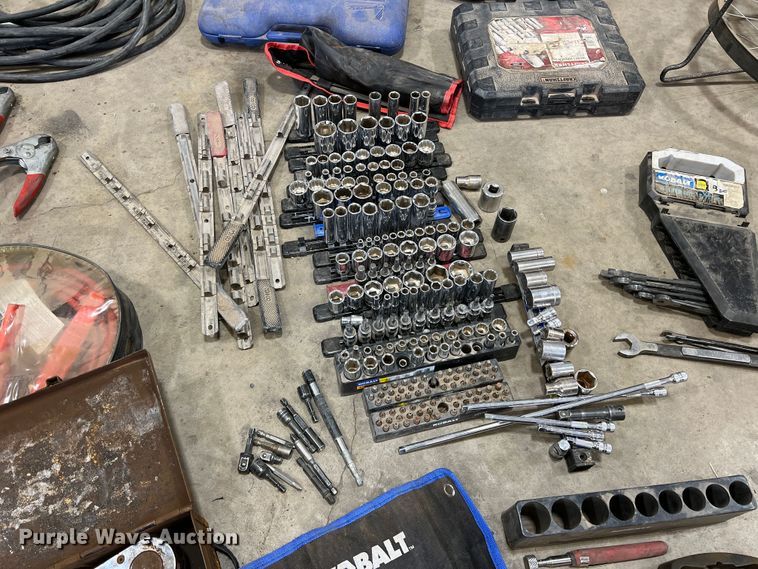 image for item DO8792 Tools