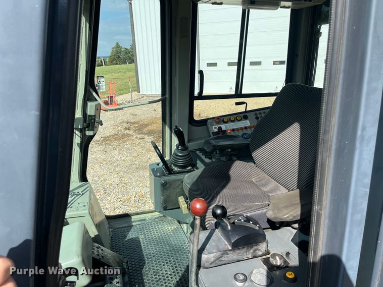 image for item DP4841 2007 John Deere 605C  track loader