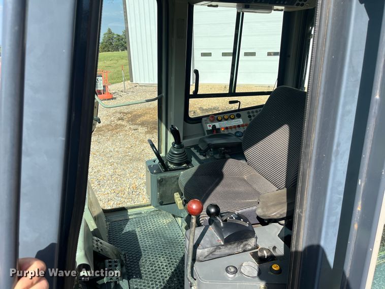 image for item DP4841 2007 John Deere 605C  track loader