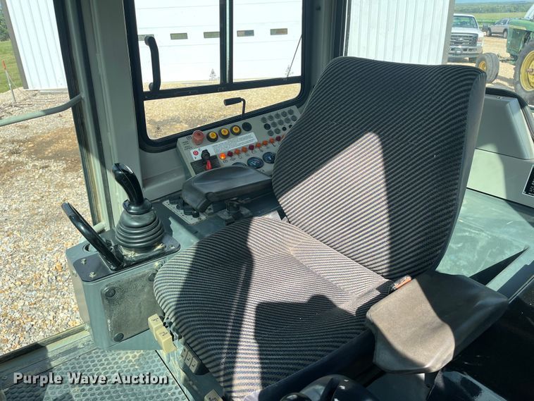 image for item DP4841 2007 John Deere 605C  track loader