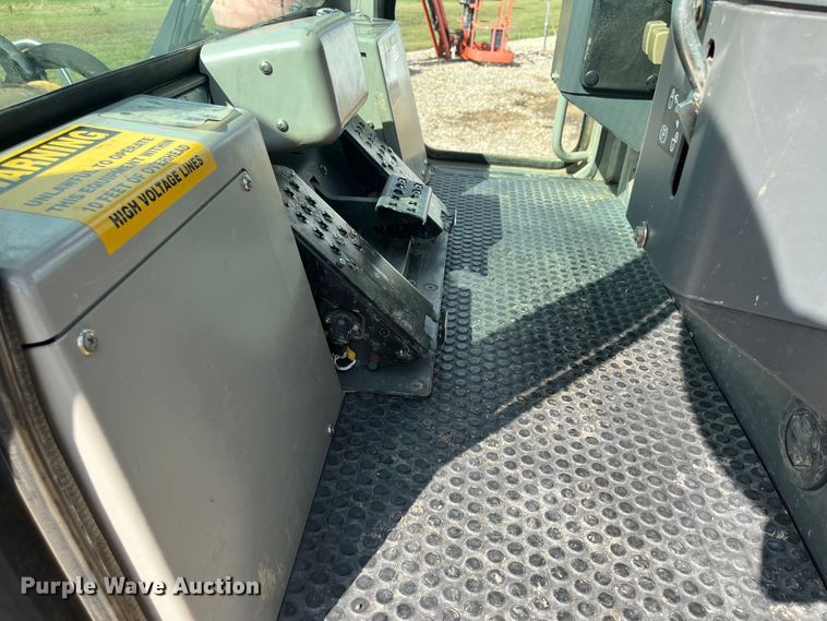 image for item DP4841 2007 John Deere 605C  track loader