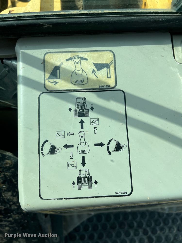 image for item DP4841 2007 John Deere 605C  track loader