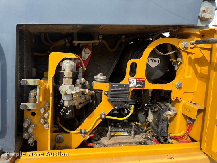 image for item DP4841 2007 John Deere 605C  track loader