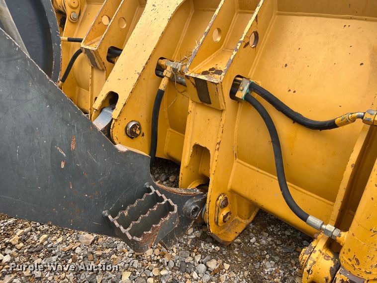 image for item DP4841 2007 John Deere 605C  track loader