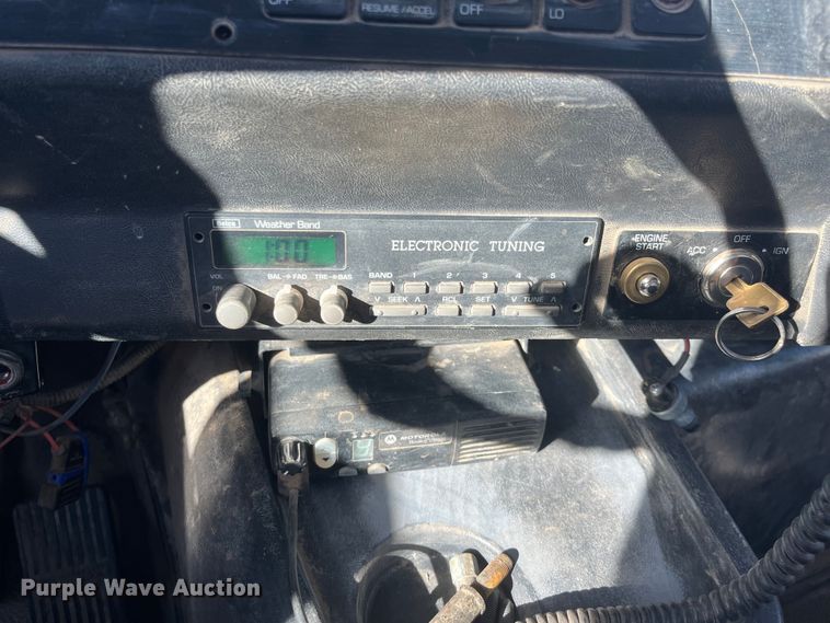 image for item DQ4872 1999 Volvo WCA64T  water truck