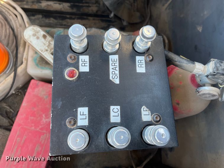 image for item DQ4872 1999 Volvo WCA64T  water truck