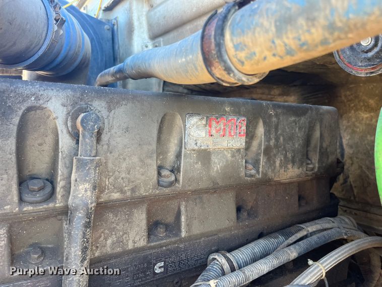 image for item DQ4872 1999 Volvo WCA64T  water truck