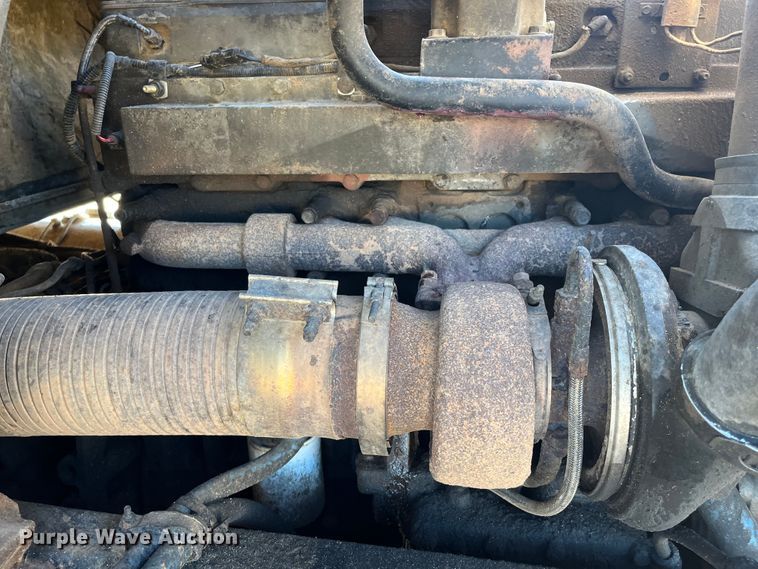 image for item DQ4872 1999 Volvo WCA64T  water truck