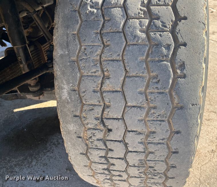 image for item DQ4872 1999 Volvo WCA64T  water truck