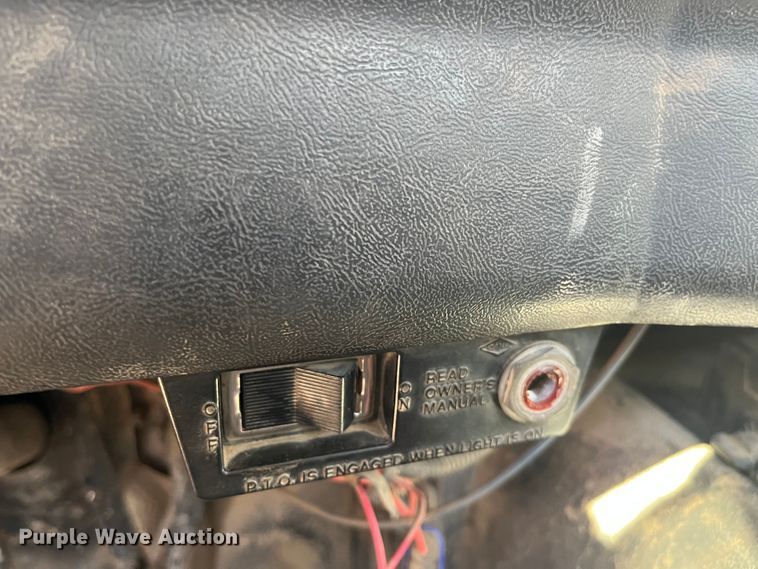 image for item DQ4872 1999 Volvo WCA64T  water truck