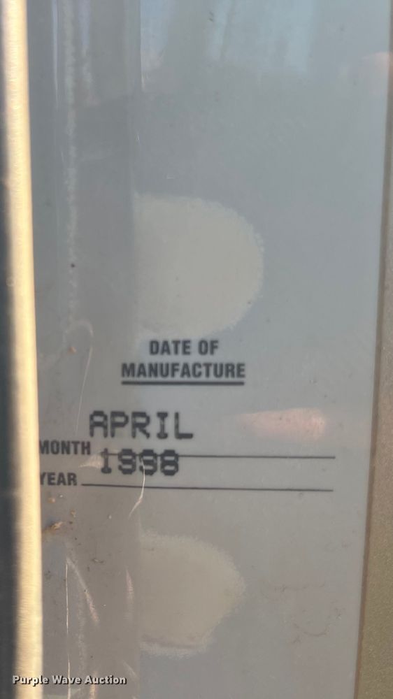 image for item DQ4872 1999 Volvo WCA64T  water truck