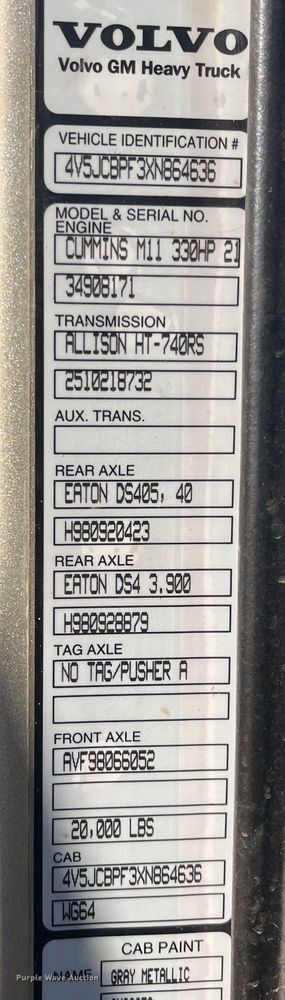 image for item DQ4872 1999 Volvo WCA64T  water truck