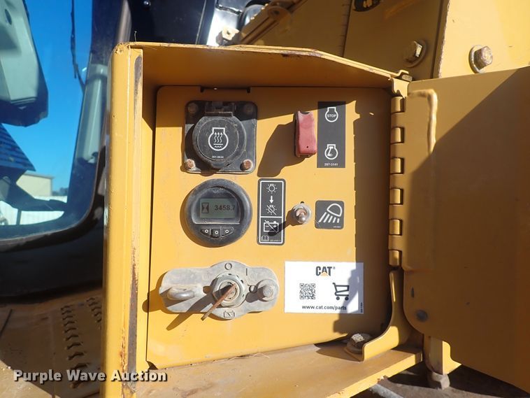 image for item DQ4873 2015 Caterpillar D6T XL  dozer