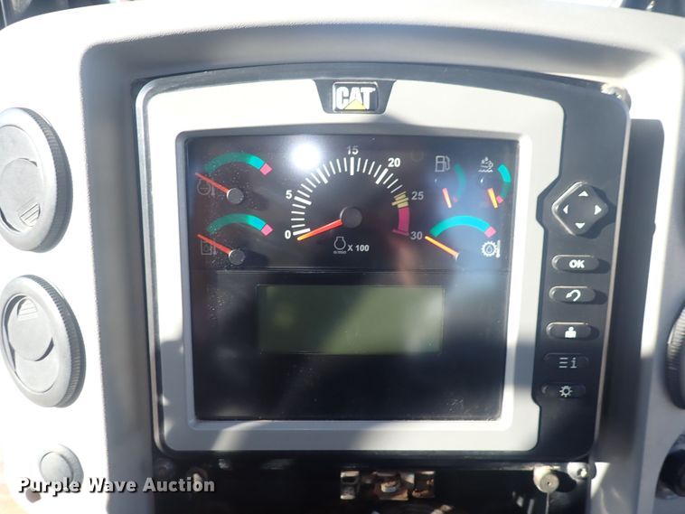 image for item DQ4873 2015 Caterpillar D6T XL  dozer