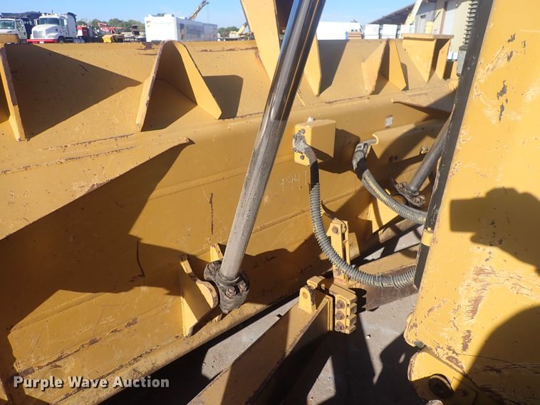 image for item DQ4873 2015 Caterpillar D6T XL  dozer