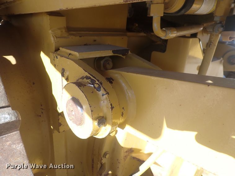 image for item DQ4873 2015 Caterpillar D6T XL  dozer