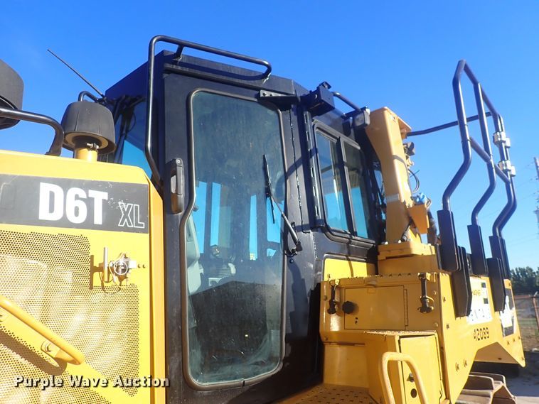 image for item DQ4873 2015 Caterpillar D6T XL  dozer