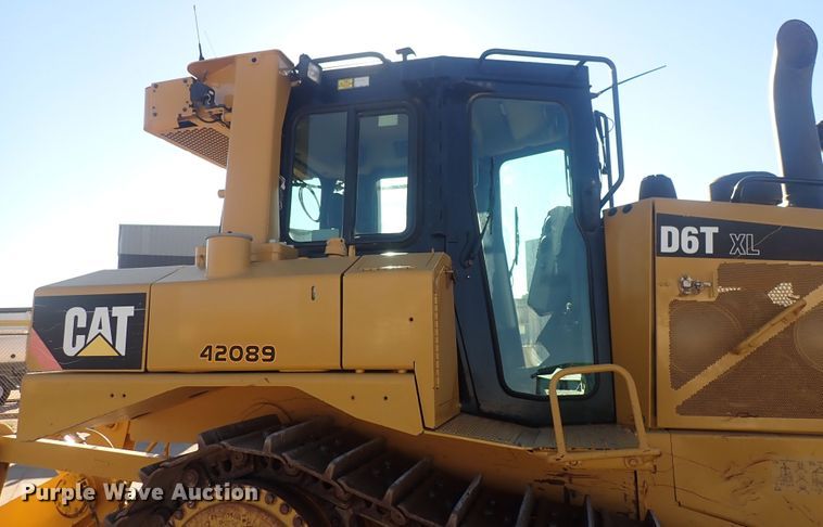image for item DQ4873 2015 Caterpillar D6T XL  dozer