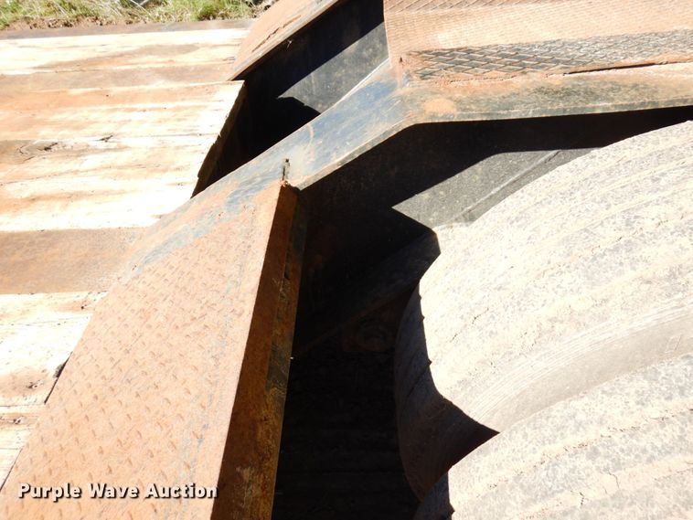 image for item DR0547 1989 Eager Beaver 60GSL  lowboy equipment trailer