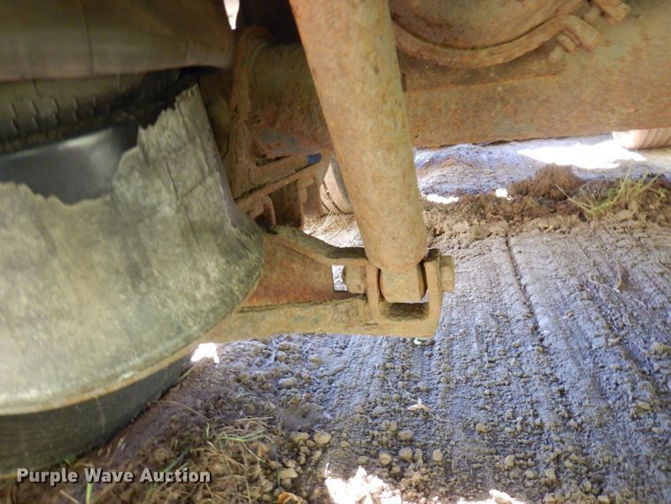 image for item DR0547 1989 Eager Beaver 60GSL  lowboy equipment trailer