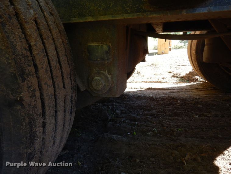 image for item DR0547 1989 Eager Beaver 60GSL  lowboy equipment trailer