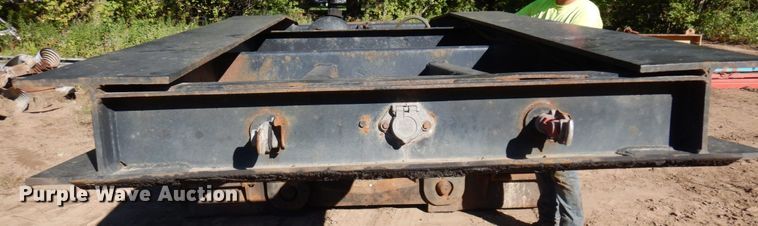 image for item DR0547 1989 Eager Beaver 60GSL  lowboy equipment trailer