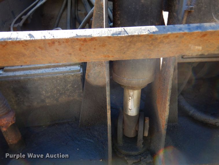 image for item DR0547 1989 Eager Beaver 60GSL  lowboy equipment trailer