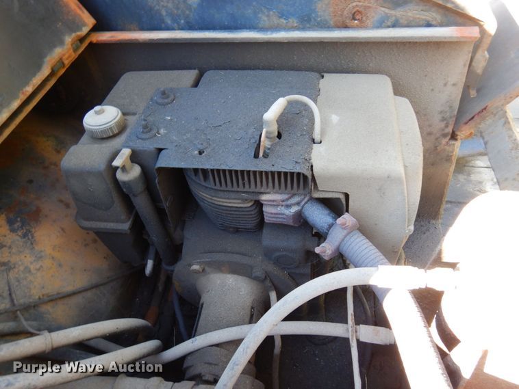 image for item DR0547 1989 Eager Beaver 60GSL  lowboy equipment trailer